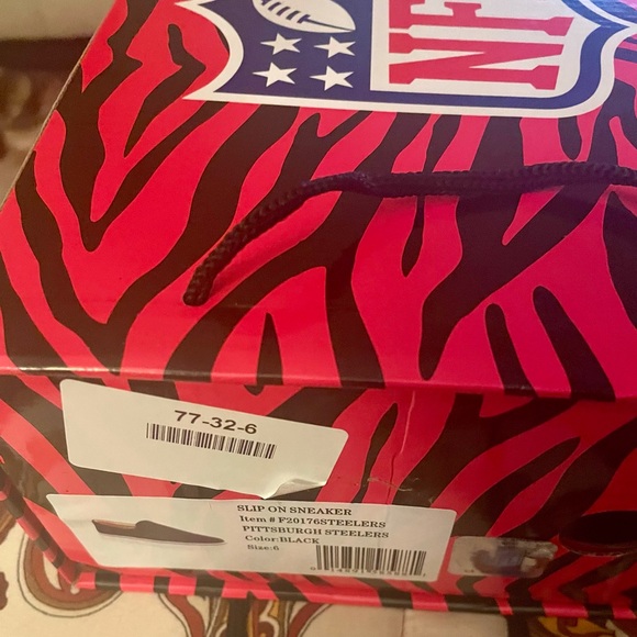 COPY - Nfl Steeler slip on sneakers - Picture 7 of 7
